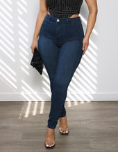 Load image into Gallery viewer, Chel's Welt Pocket High Rise Skinny Jeans
